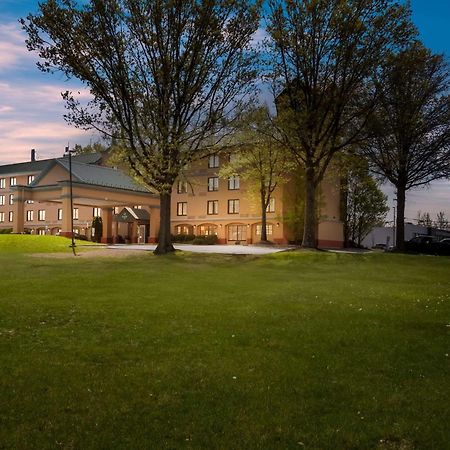 Quality Inn Near Princeton Lawrence Екстериор снимка