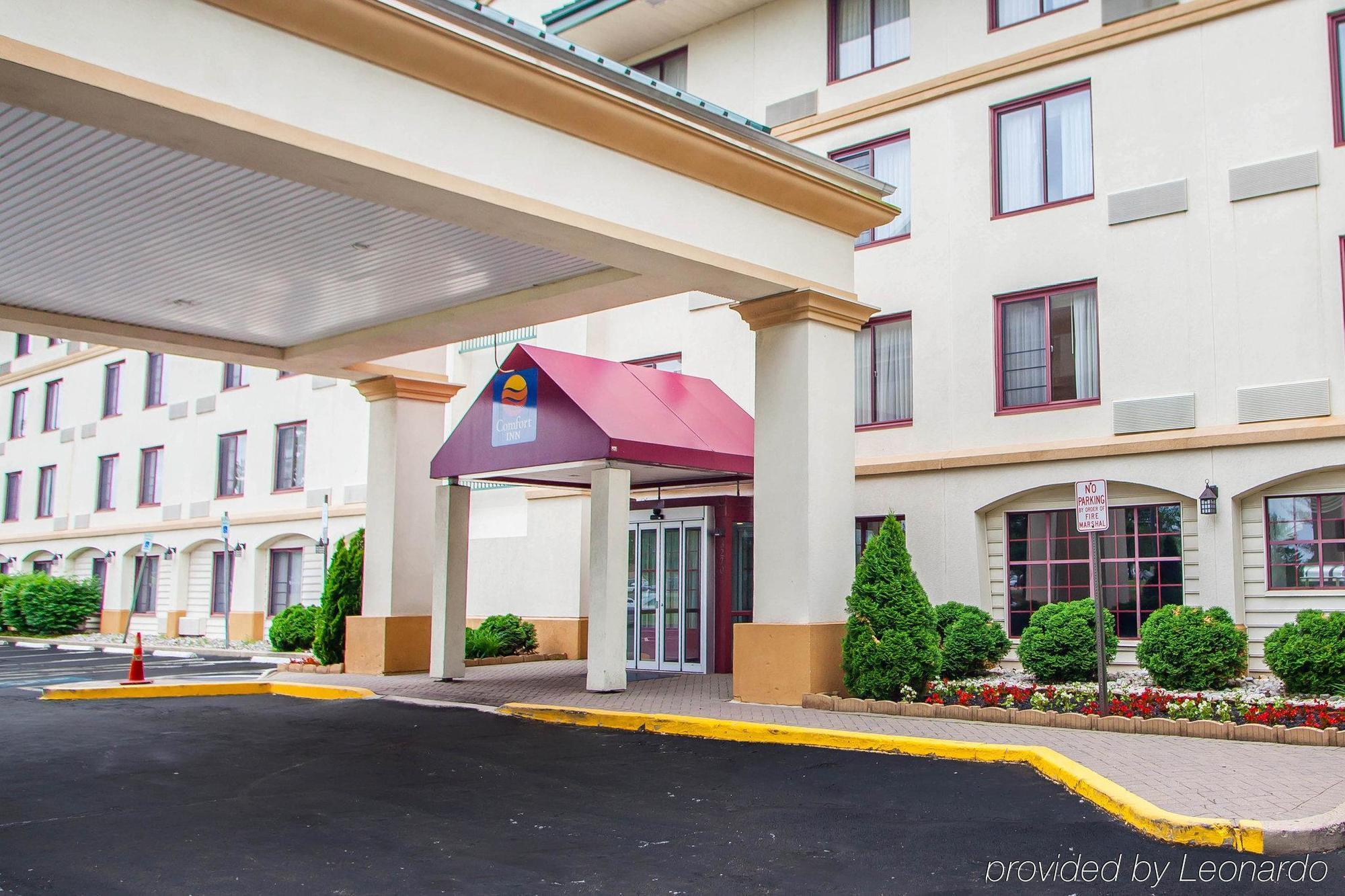 Quality Inn Near Princeton Lawrence Екстериор снимка