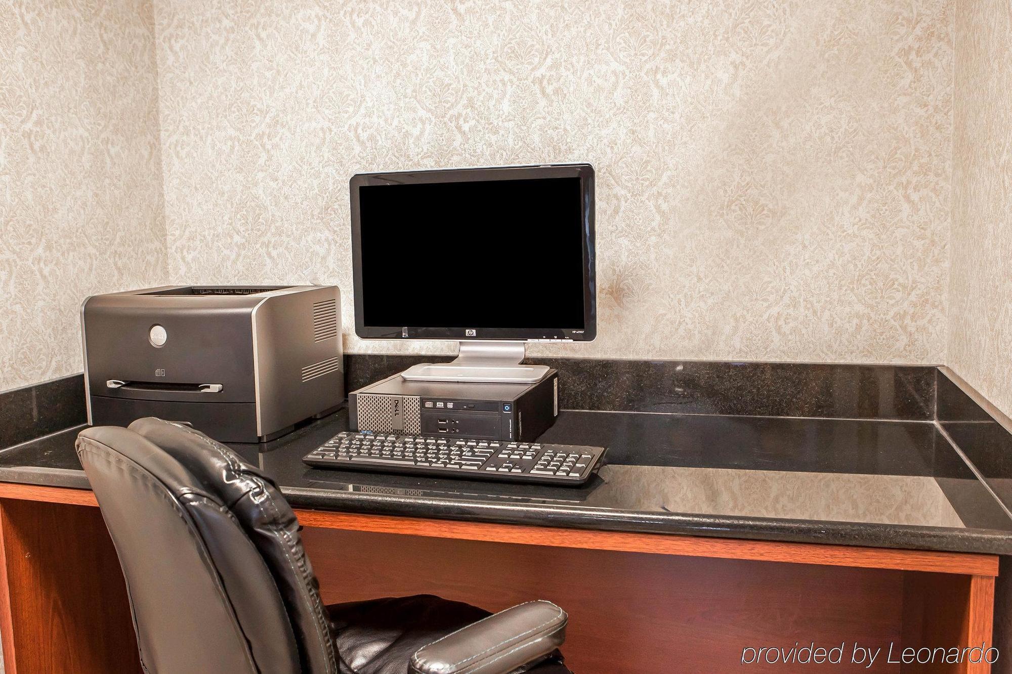 Quality Inn Near Princeton Lawrence Екстериор снимка