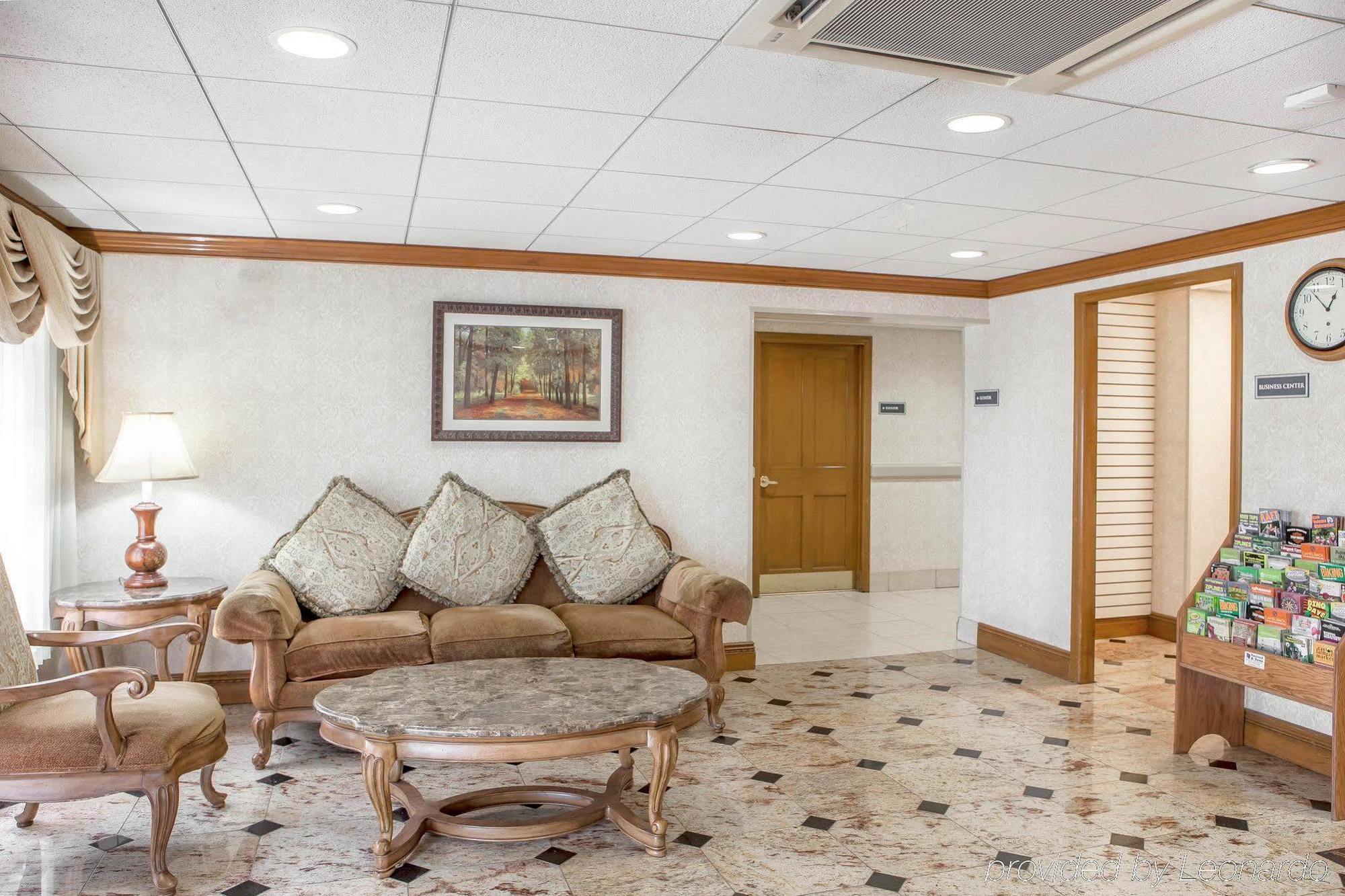 Quality Inn Near Princeton Lawrence Екстериор снимка