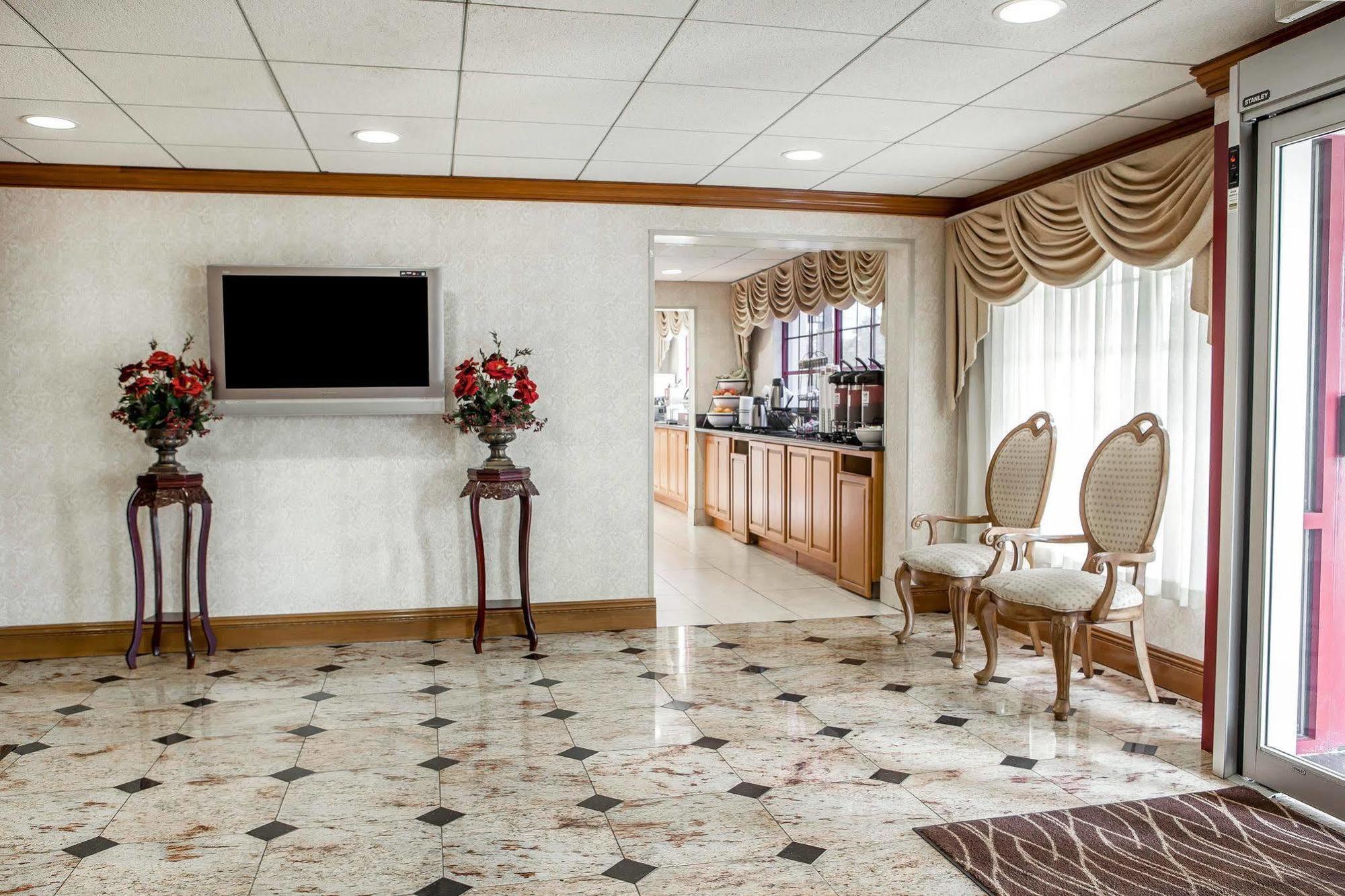 Quality Inn Near Princeton Lawrence Екстериор снимка