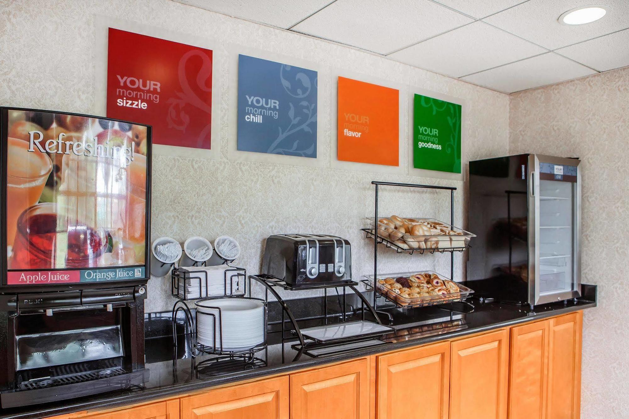 Quality Inn Near Princeton Lawrence Екстериор снимка