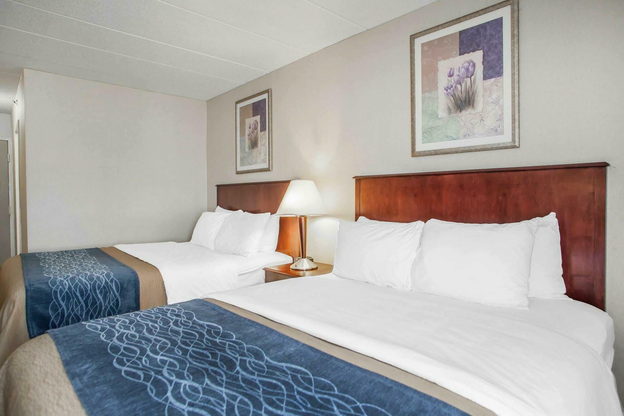 Quality Inn Near Princeton Lawrence Екстериор снимка