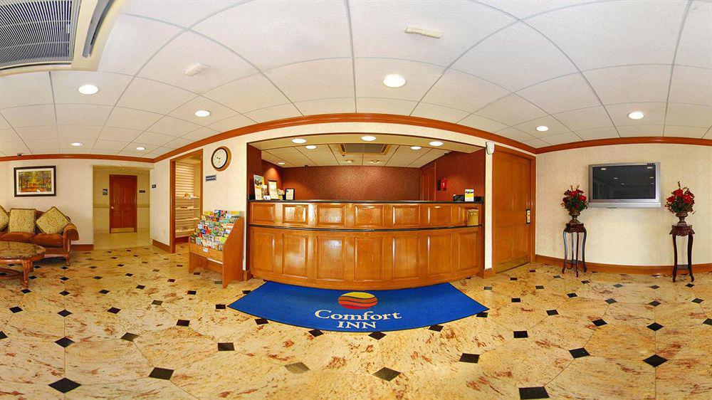 Quality Inn Near Princeton Lawrence Екстериор снимка